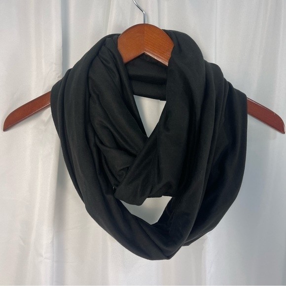 Beyond Yoga Accessories Beyond Yoga Womens Zip Pocket Infinity